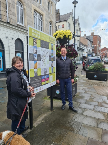 Gareth Davies meets Nia Williams in Denbigh town centre